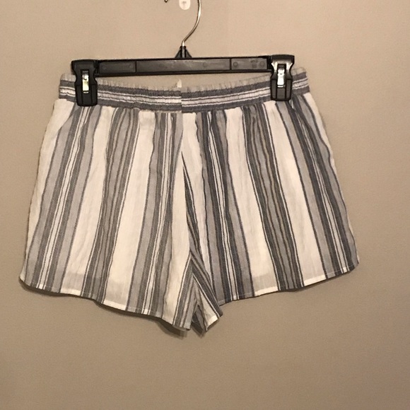 Drawstring Summer Shorts - Picture 2 of 2